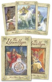 The Llewellyn Tarot [With BookWith Tarot Bag]